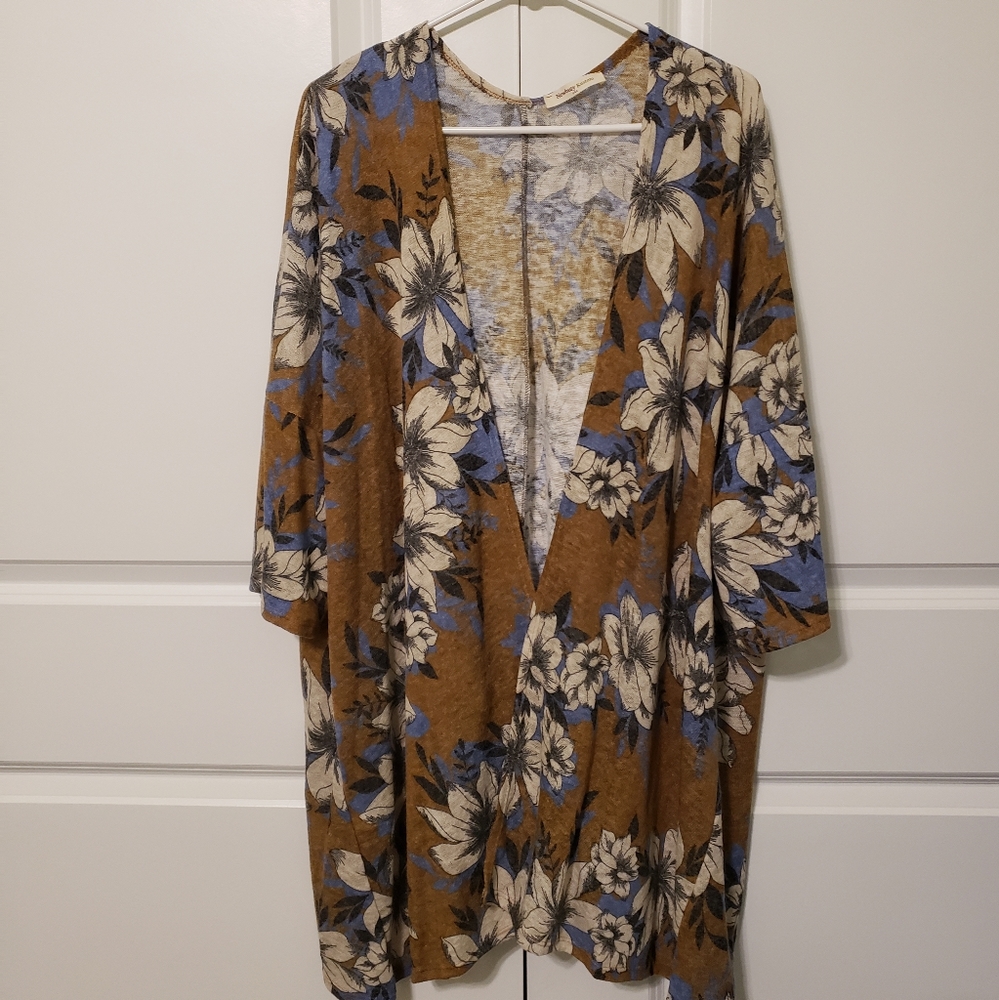 EUC Newbury Kustom USA Small 3/4 Sleeved Floral Cardigan